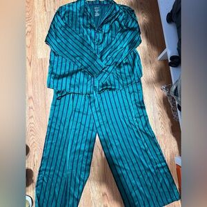 Teal and Black Striped XL women’s pajama set. Jaclyn NYC.
